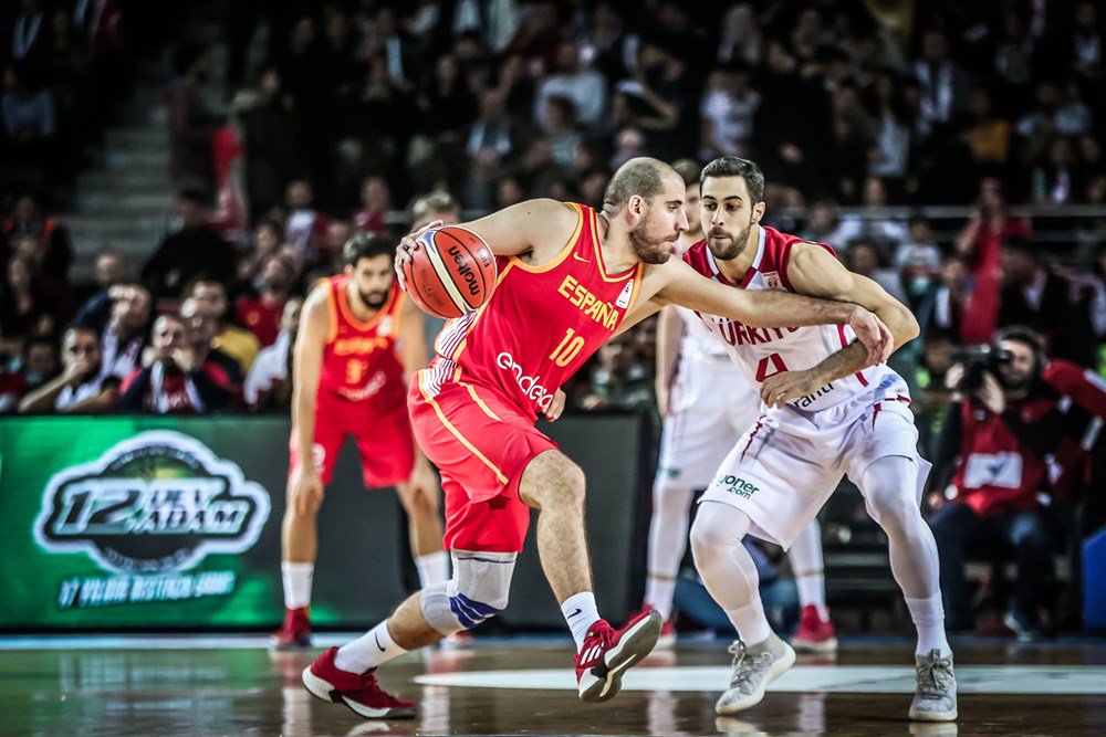España cae frente a Turquía pese a la reacción del último cuarto y suma su segunda derrota