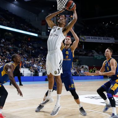 El Real Madrid sigue invicto (89-76) tras controlar las rachas de acierto del ‘Granca’