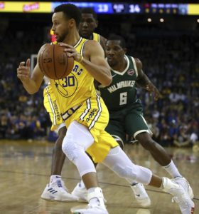 Los Bucks tumban a los Warriors y Curry se lesiona; los Celtics ganan en Phoenix tras remontar 22 puntos