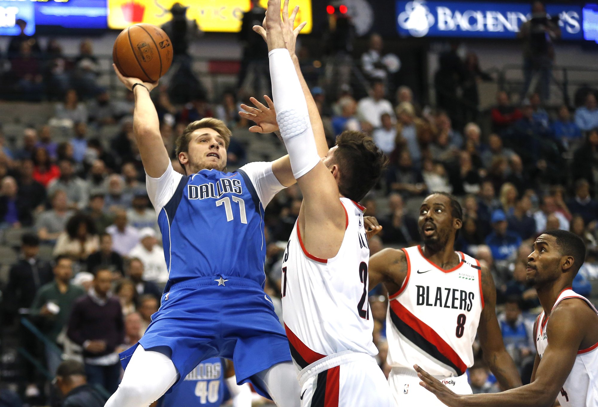 Utah Jazz arrolla a los Spurs y los Mavericks derrotan a los Blazers con un buen Doncic
