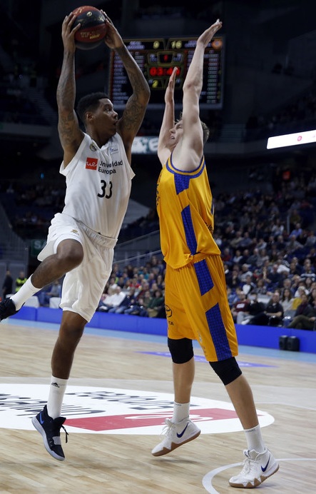 El Real Madrid arrolla al Gran Canaria en la segunda parte con un gran Thompkins; el Baskonia, muy superior al Breogán