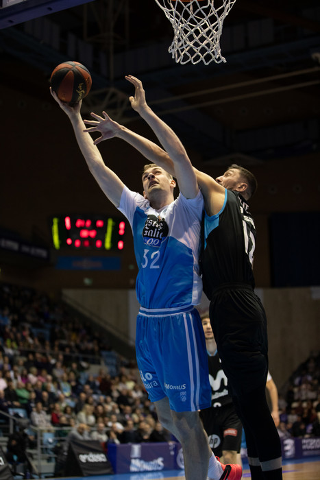 El Obradoiro se aleja de la zona de descenso y deja abajo al Estudiantes; el GBC coge aire tras gana en Andorra