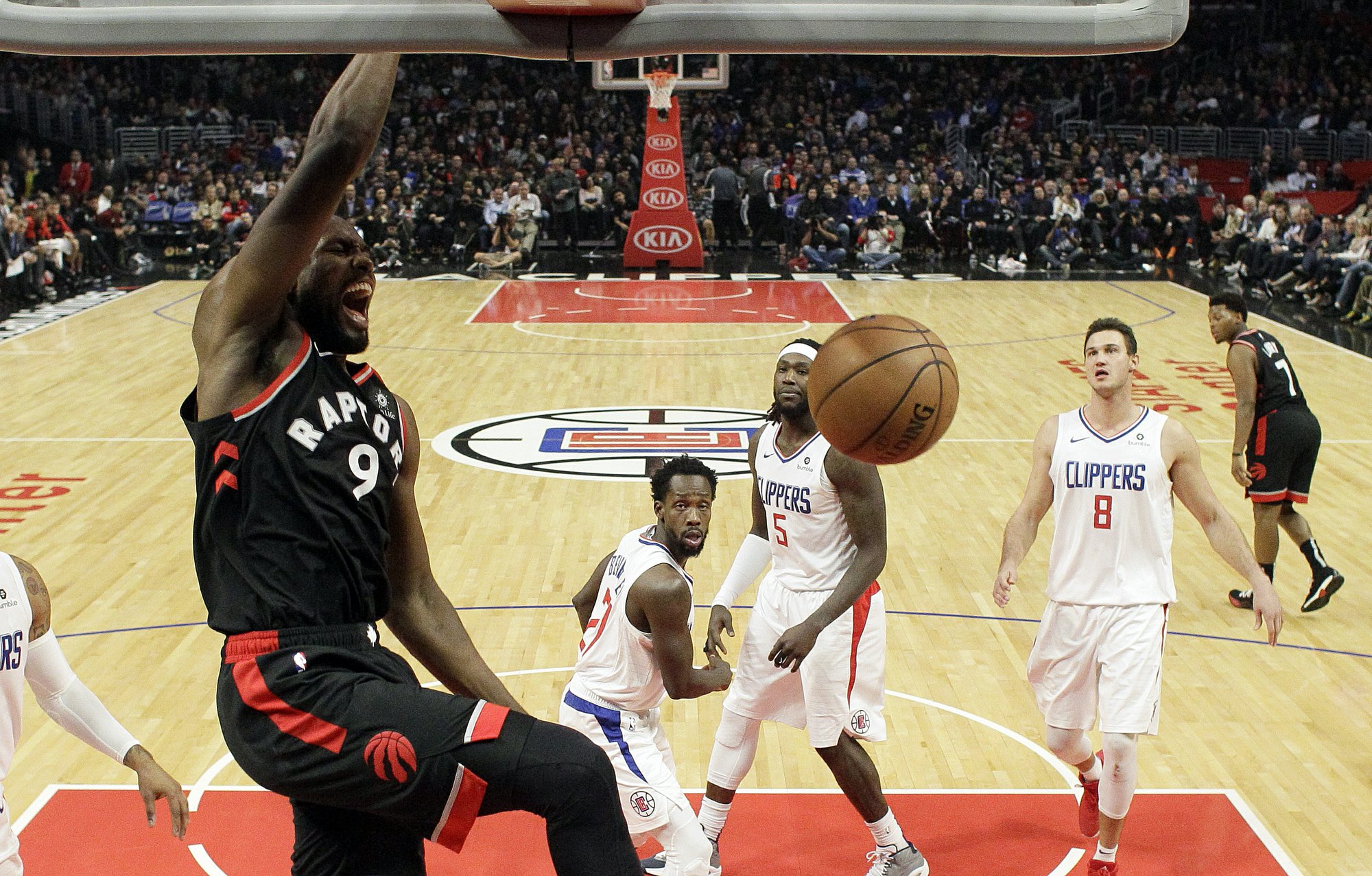 Los Raptors barren a los Clippers con un gran Ibaka y los Spurs, a los Suns; los Rockets tumban a los Blazers