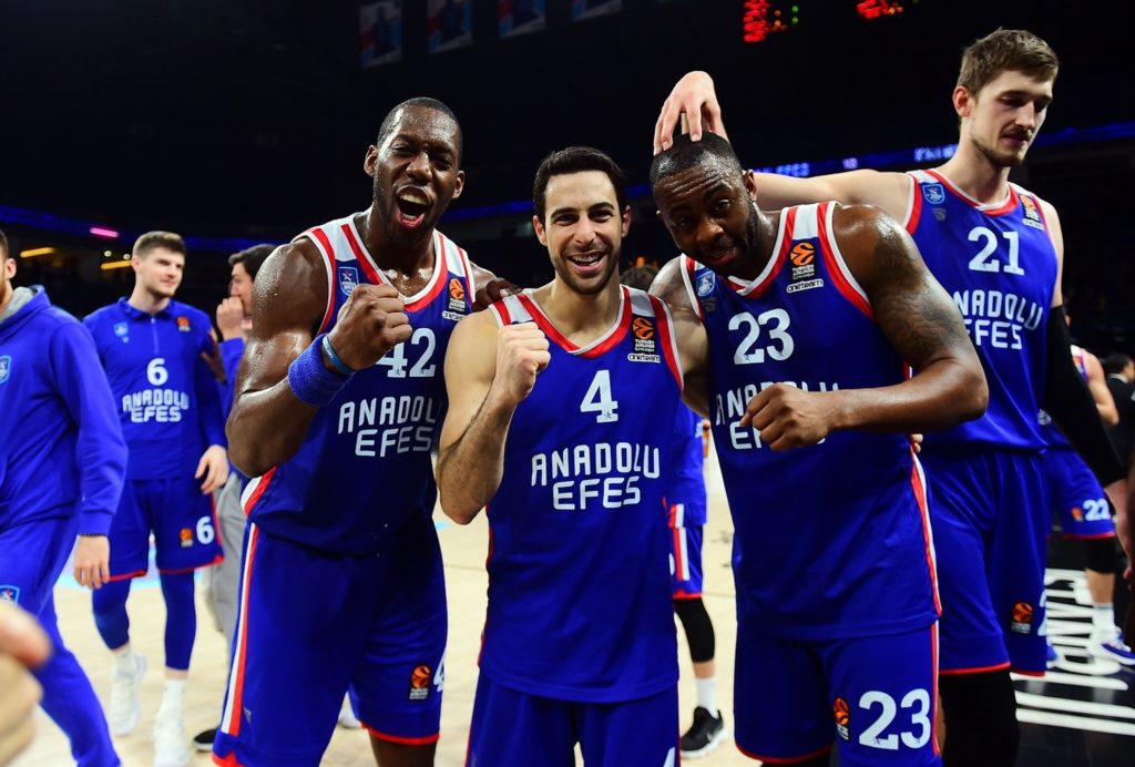 El Barcelona debe exprimir el calendario para buscar el factor cancha: hoy contra el Zalgiris y cinco partidos más en el Palau; Efes y Olympiacos lo tienen peor