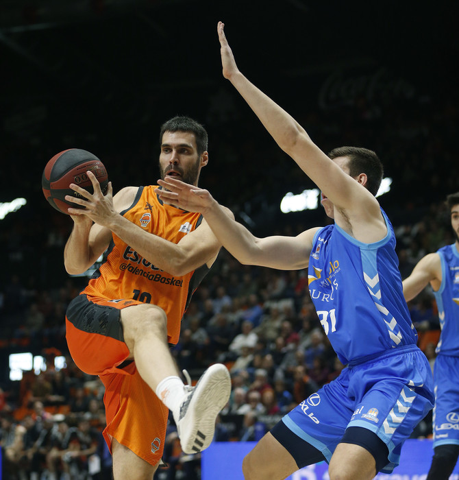 El Valencia Basket gana un emocionante partido al San Pablo Burgos; el Zaragoza vence tras una prórroga en Donostia