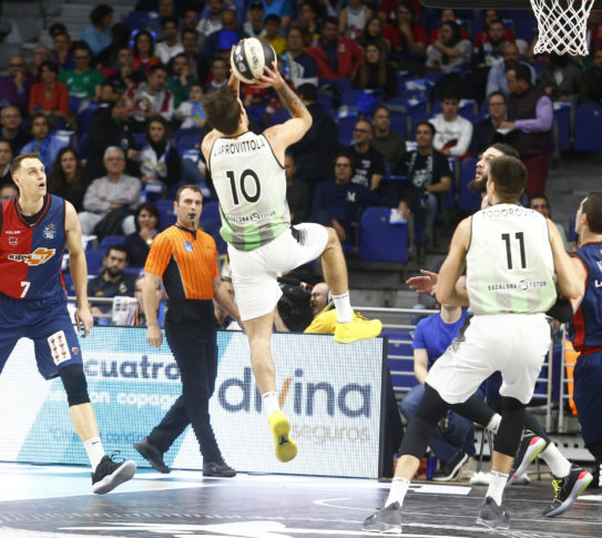 ¡50 de valoración!!!!!! Laprovittola guía al Joventut a semifinales con una exhibición histórica contra el Baskonia