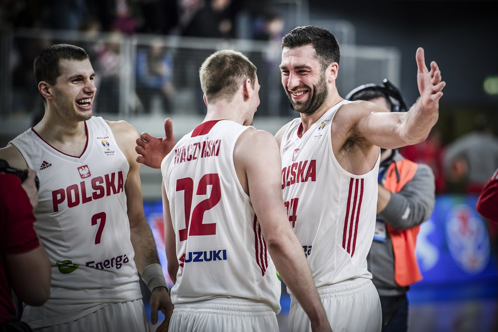 Italia, Polonia y Brasil ya tienen billete para el Mundial; Croacia y México. eliminadas; Rusia y Serbia se la juegan hoy