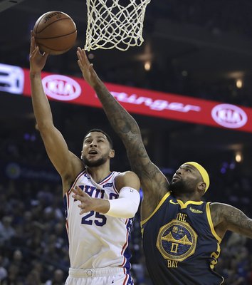 Los Sixers se exhiben frente a los Warriors y los Bucks, en pista de los Raptors