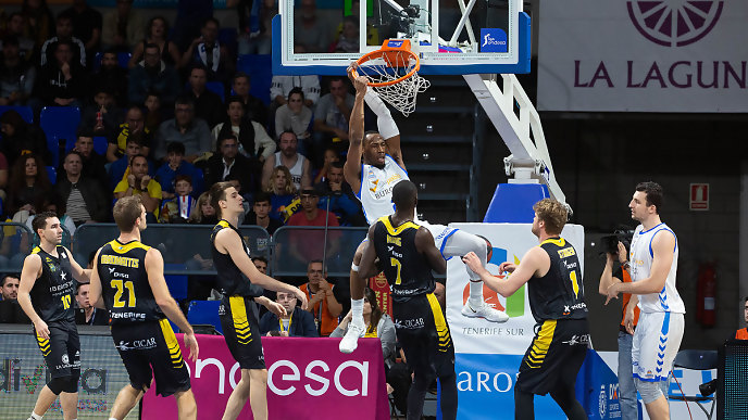 El Obradoiro vence por primera vez en la pista del Valencia Basket tras un gran último cuarto; el San Pablo Burgos asalta la pista del Iberostar