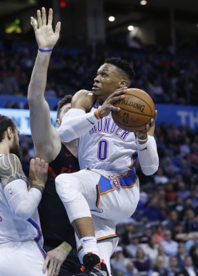 Nuggets, Oklahoma Thunder y Rockets se afianzan; Bucks y Raptors no perdonan en el Este