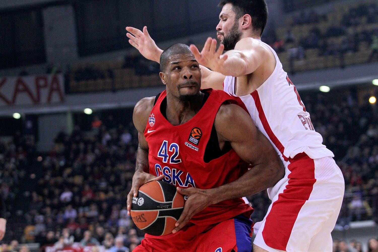 Clasificación: el Real Madrid va tercero y recibe al Fenerbahce; el Barça, cuarto y visita al Efes; el Baskonia, séptimo y contra el Khimki