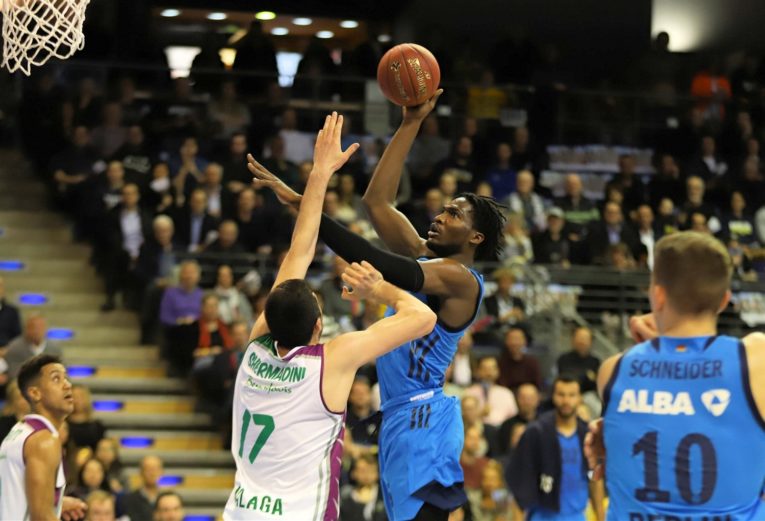 El Valencia Basket venció tras un buen segundo tiempo; el Unicaja remontó 18 puntos y tiene todo a favor; el Andorra, obligado a ganar el viernes