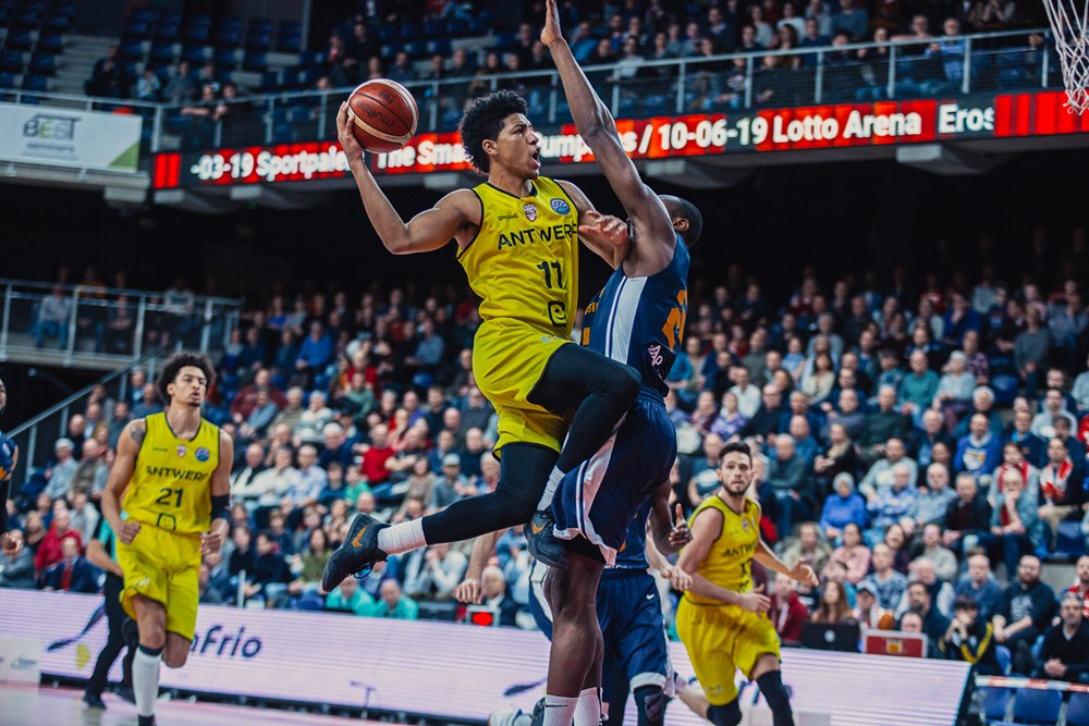 El UCAM Murcia tendrá que levantar 8 puntos mientras que el Iberostar Tenerife deberá remontar 12
