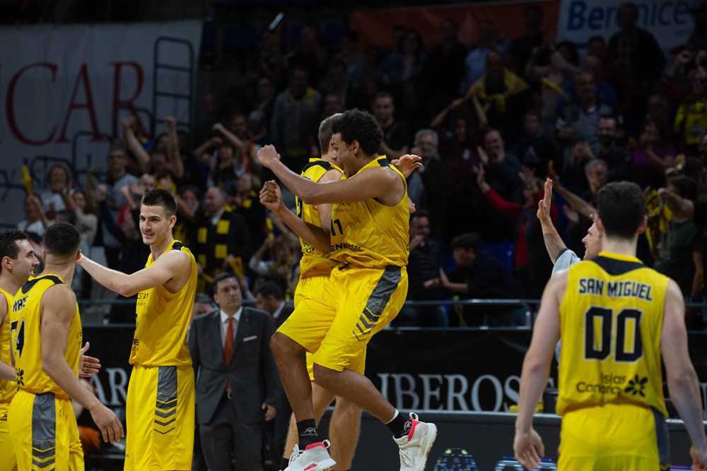 El Iberostar Tenerife remonta a lo grande y pasa a cuartos de final; insuficiente triunfo del UCAM Murcia