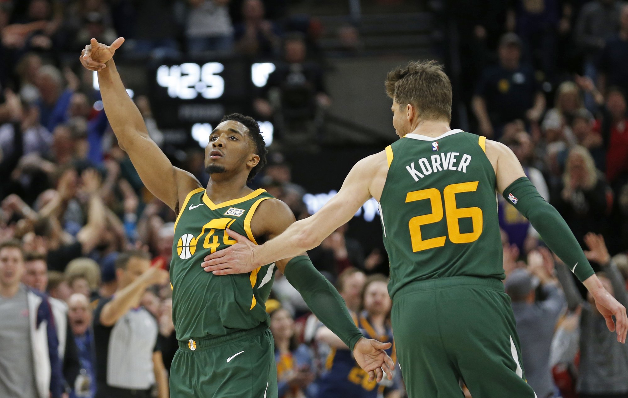 Los Spurs se reivindican, nuevo batacazo de los Lakers, Utah Jazz sigue fuerte y los Warriors se salvan a última hora