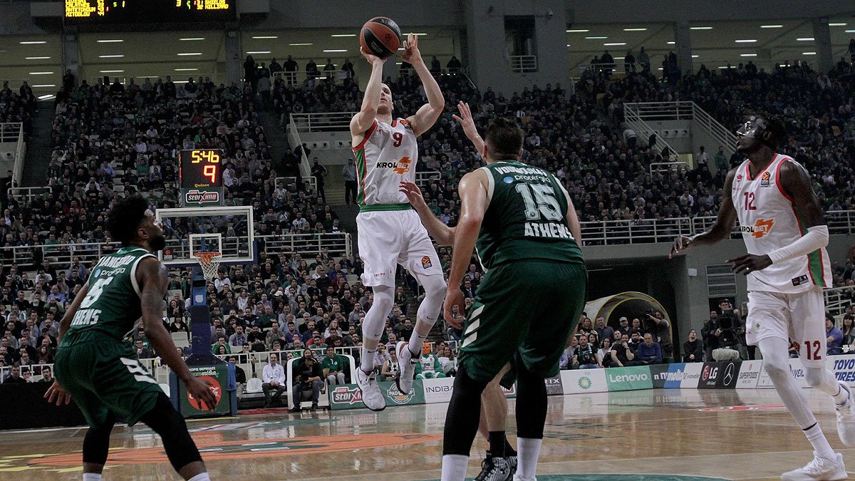 El Baskonia remontó 21 puntos en 9 minutos al Panathinaikos pero cayó por 72-70