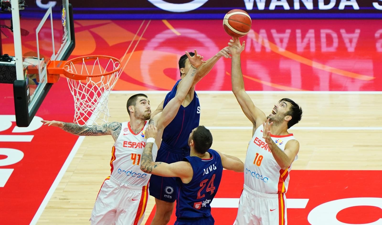 ¡¡¡Gran triunfo de España!!! Dos cuartos excelentes, un 81-69 contra Serbia y ahora en cuartos toca Polonia