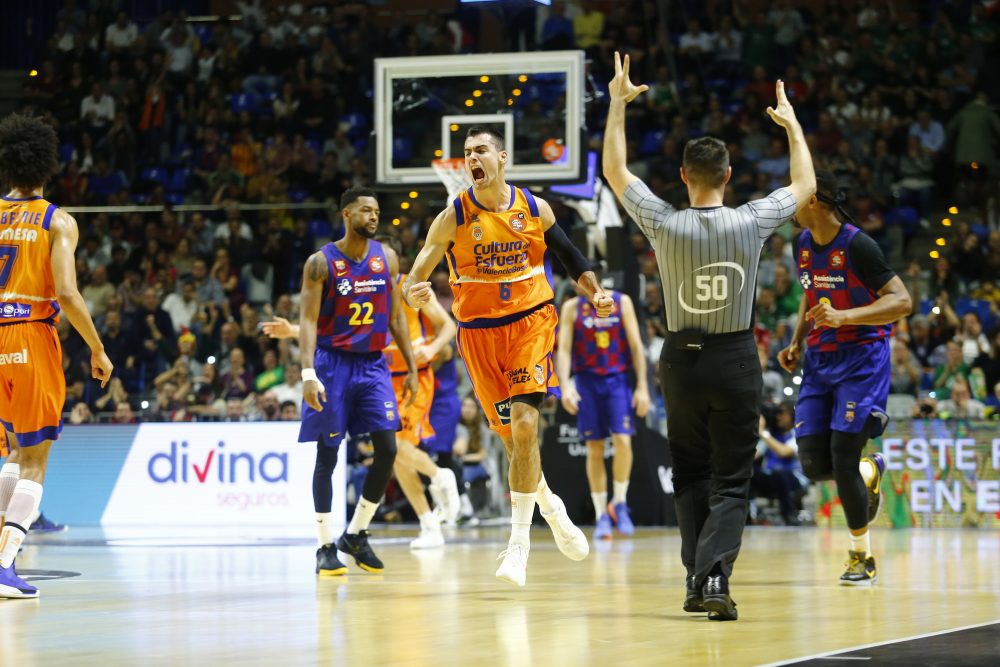 El Valencia Basket elimina al Barcelona con una demostración de defensa y carácter (78-82)