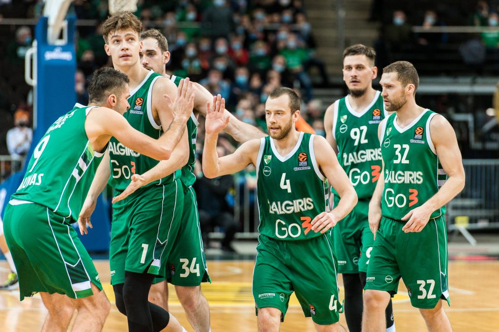 El Baskonia se estrella en el triple y en su irregularidad y sucumbe también en la pista del Zalgiris Kaunas (72-68)
