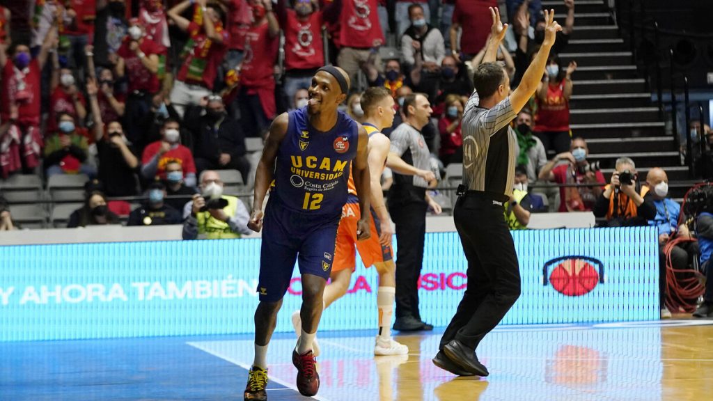 El UCAM Murcia alcanza unas semifinales históricas tras eliminar al Valencia Basket (83-86)