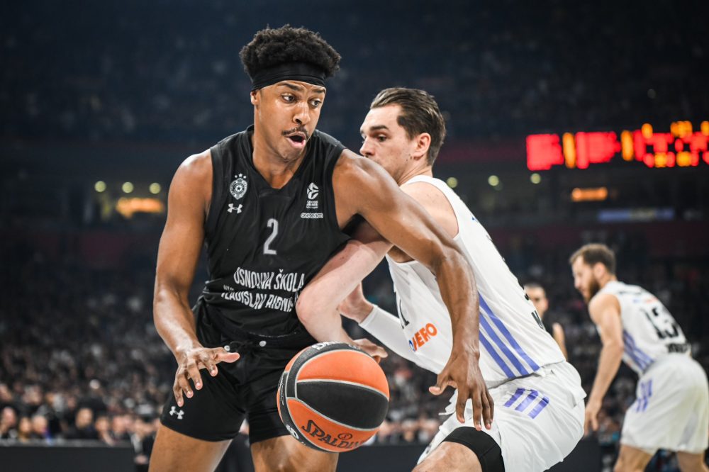 78-85: un bravo Real Madrid, con Tavares de nuevo imparable, fuerza el desempate aunque se teme una lesión grave de Deck