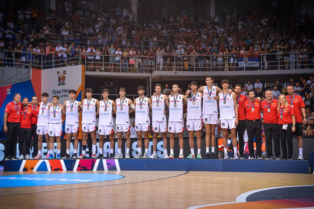 81-71: Serbia superó a España en la final del Europeo sub 18