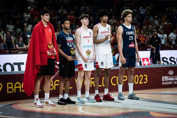 España se hace con el oro en el Mundial U-19 después de vencer a Francia (73-69) en una final de infarto y con prórroga incluida