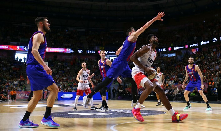 El Barcelona logra un vibrante y muy sufrido pase a semifinales (102-91)