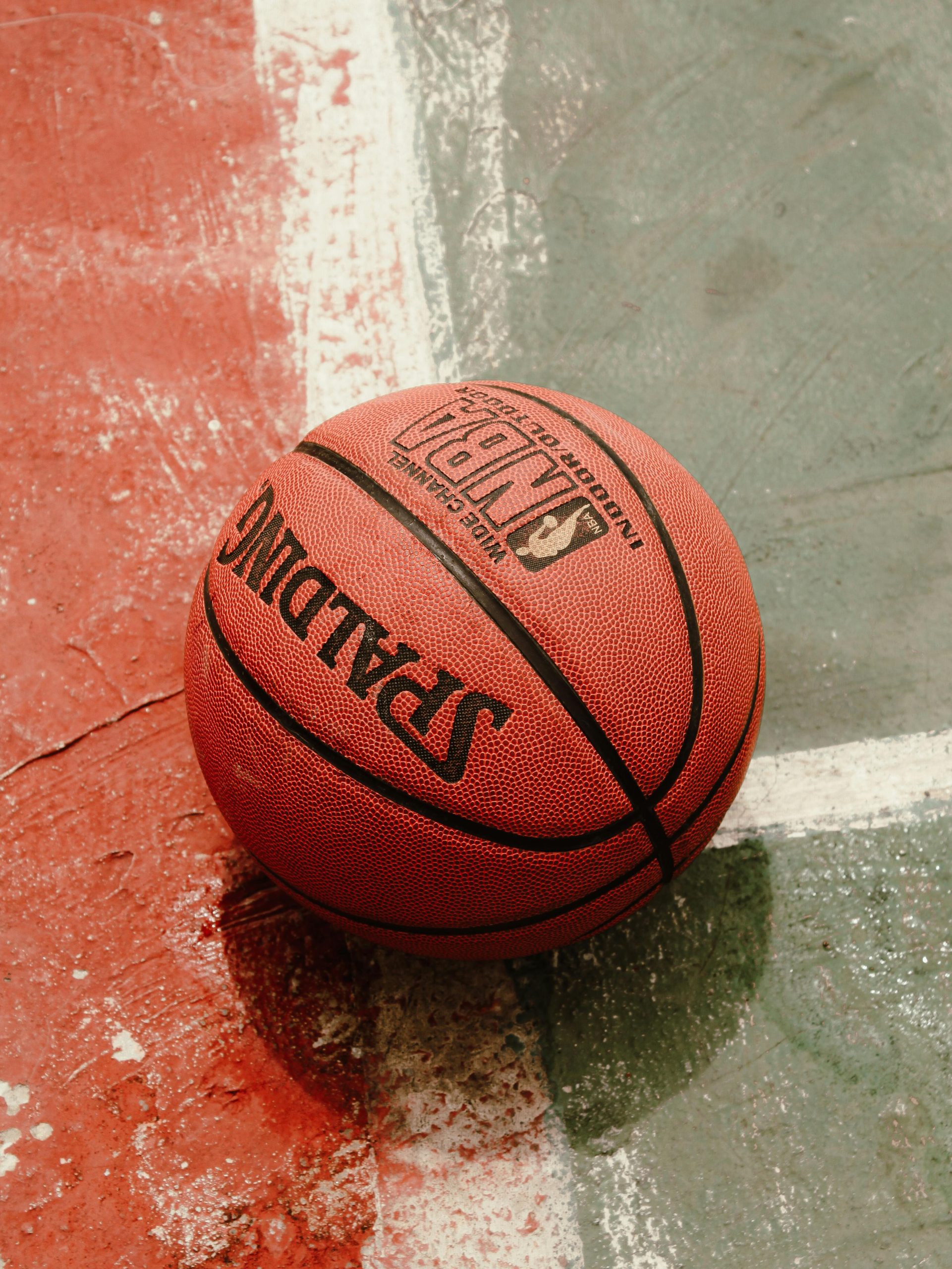 La industria del juego en España y su relación con el baloncesto: en ascenso a pesar de la gran competencia