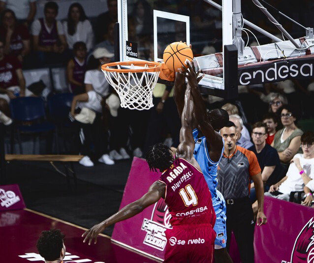 Un inicio de Liga de neto color local: victorias claras del Unicaja, Lleida y Burgos y más sufrida del Laguna Tenerife