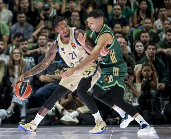 El Barça ofreció su mejor versión en un cambio radical tras su discreto debut y ganó (96-103) en la pista de uno de los favoritos, el Panathinaikos