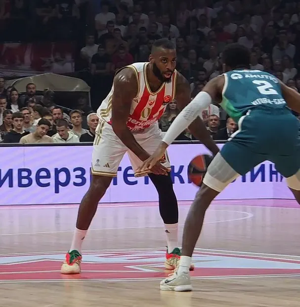 El Baskonia naufraga también ante el Estrella Roja (90-72)