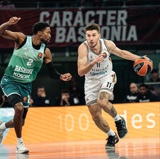 El Baskonia se estrenó en la séptima jornada: victoria por 92-85 contra el Dubai BC