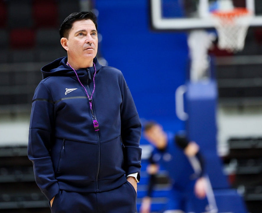 El Barça hace un último intento por convencer a Xavi Pascual