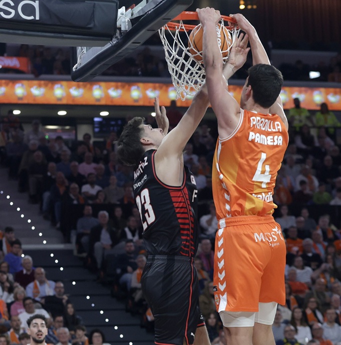 El Valencia Basket sigue pasando el rodillo y el Girona apenas compitió; el Laguna Tenerife venció en Zaragoza