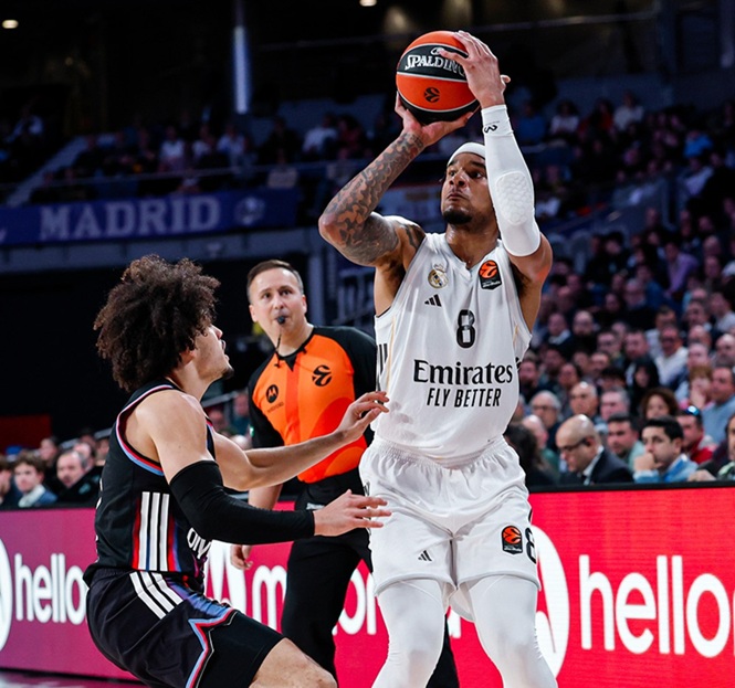 El Real Madrid evitó el descalabro ante el Paris Basketball en la recta final de un intenso partido (95-90)