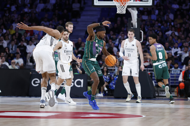 El Unicaja no pudo resistir la arrolladora ola madridista (91-82)