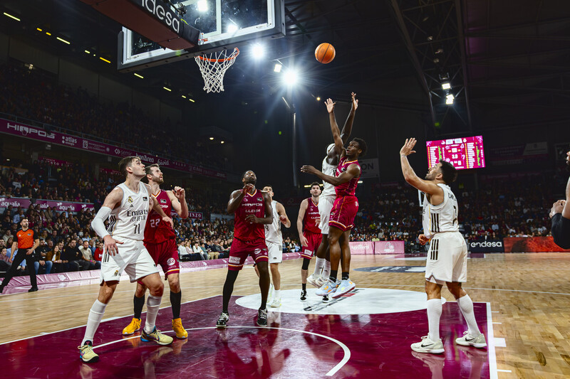 La mayor calidad y experiencia del Real Madrid marcaron la diferencia en Lleida en la recta final (81-88)
