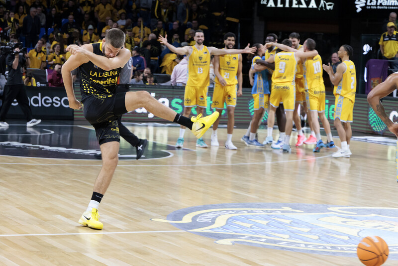 El Granca se lleva el derbi a domicilio; gran remontada del Valencia Basket