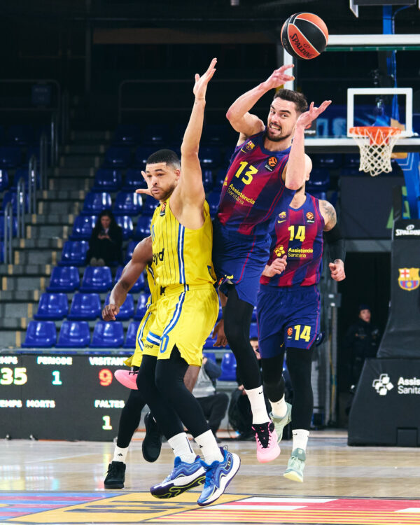 El Barça se dejó ir tras lograr una gran ventaja y derrotó al Maccabi por 93-83