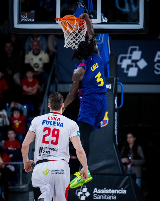 El Barça arrolló al Granada y sigue en plena racha; apurado triunfo de la Penya en Burgos con un Hunt brillante (35 puntos)