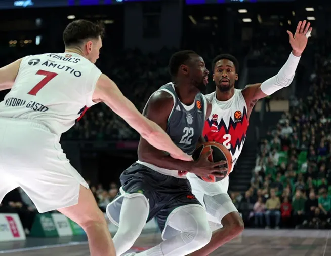 El Panathinaikos barrió a un Kosner Baskonia sin argumentos (93-74)