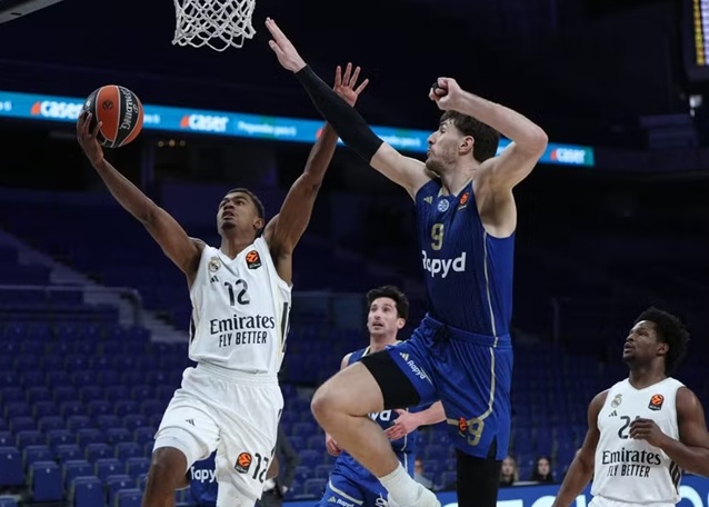 El Real Madrid volvió a estar mejor en la segunda parte y derrotó al Maccabi (98-86)