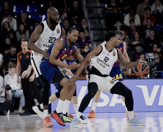 El Barcelona no se relajó ante un triste Partizán (88-70) y se mete en el cuarteto que comanda la clasificación