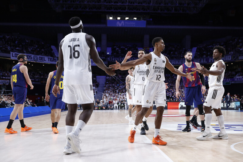 Horarios: el Madrid-Barça de mañana concita la atención pero también tenemos un Efes-Kosner Baskonia y un Fenerbahce-Valencia Basket