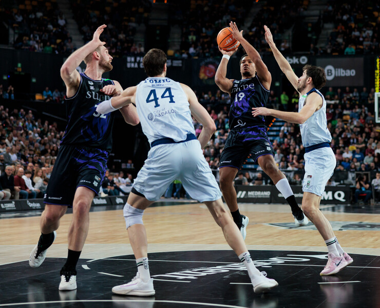 Victorias del Bilbao Basket, el Breogán, el Girona y el Andorra este sábado