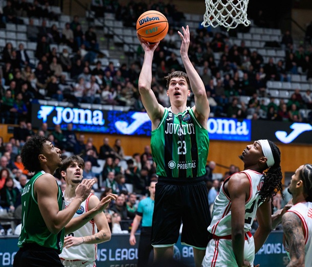 La segunda fase de la Champions comenzó con victorias del Laguna Tenerife, del Joventut y del Unicaja