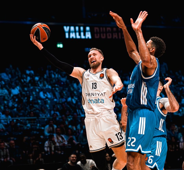 El Real Madrid suma otro fracaso al caer (93-85) contra el Dubai BC con un terrible parcial tras estar doce arriba