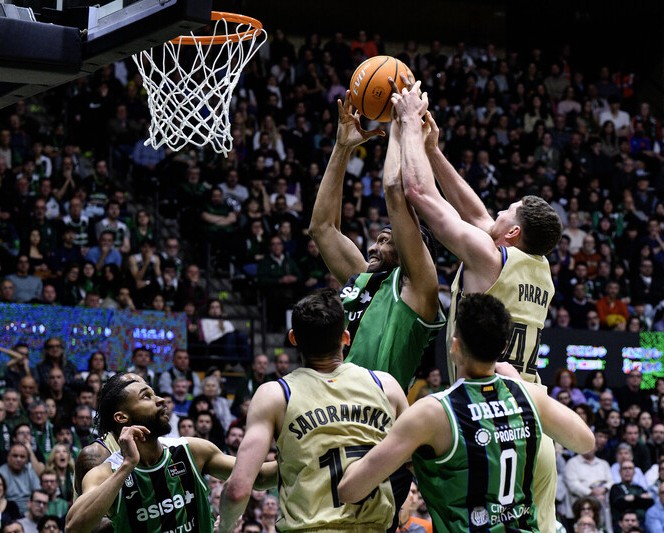 El Joventut se da un festín ante un triste Barcelona (84-72)