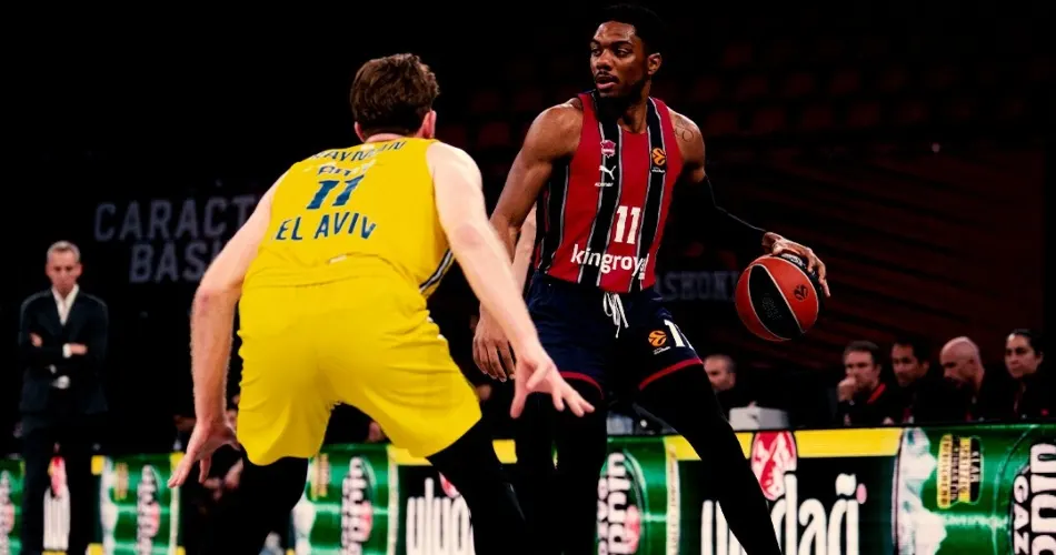 El Baskonia frena la trayectoria ascendente del Maccabi (101-98)